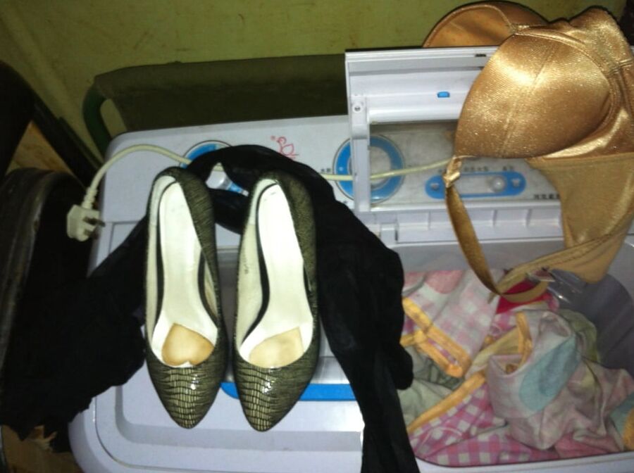 My wife&;s heels are fucked by my friends like a prostitute