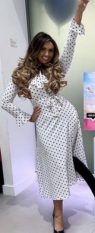 Chav Celeb Sluts- Charlotte Dawson