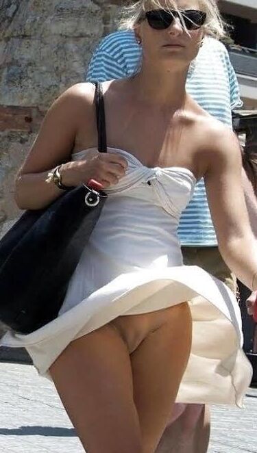 Windy Upskirts