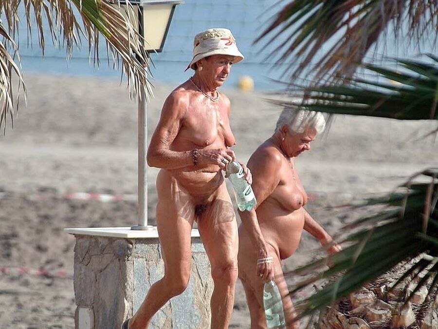 Milf Naked on the Fkk Beach