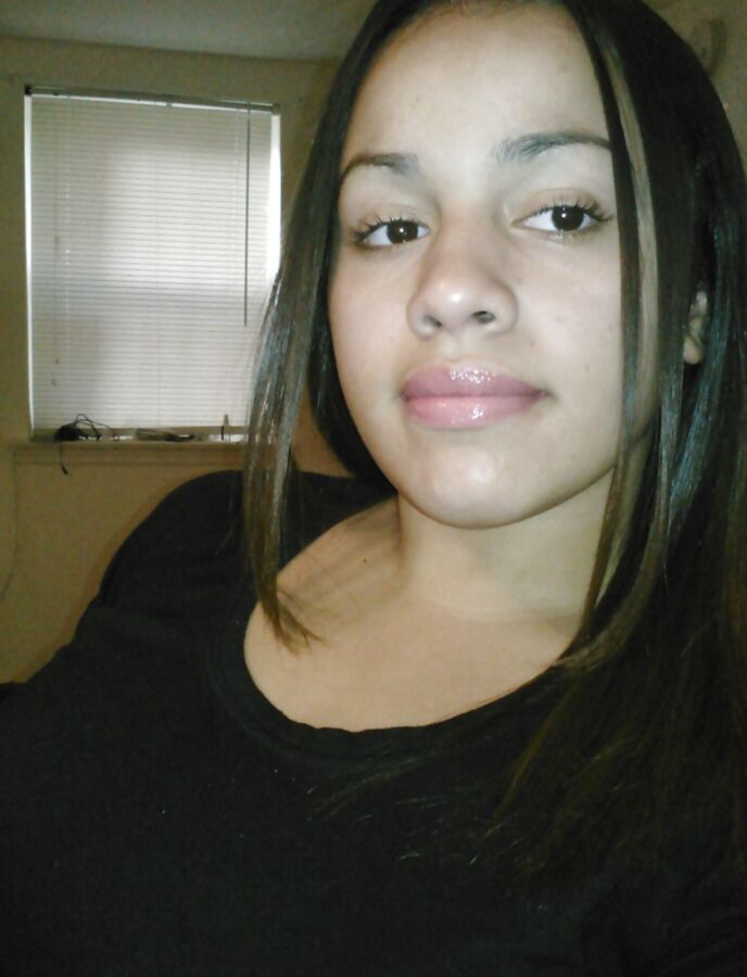 Latina selfie