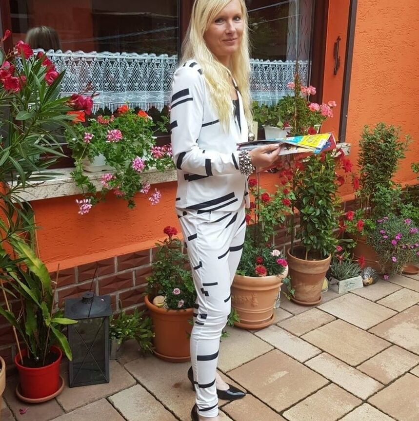 Amateur mature slut Grit from Facebook