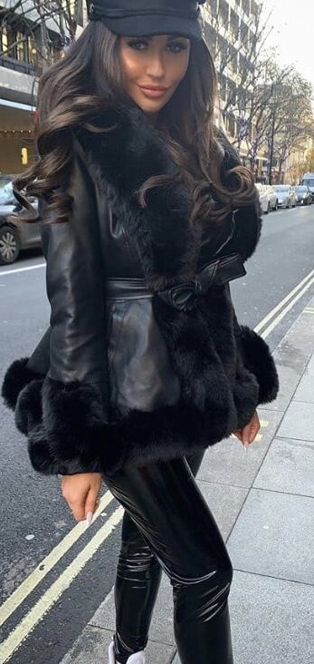 Chav Celeb Sluts- Charlotte Dawson