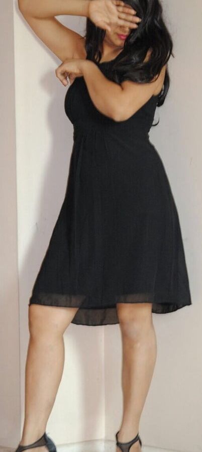 hot bhabhi different pose pics