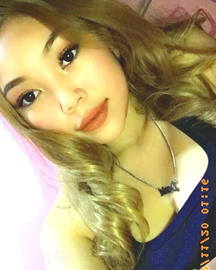 Malay, Nia Irwana