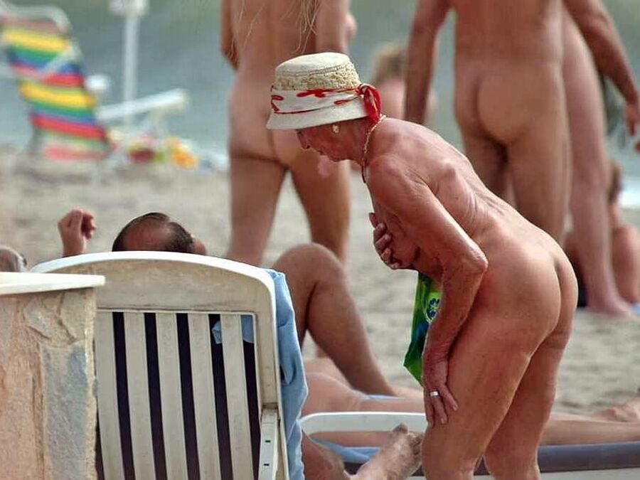 Milf Naked on the Fkk Beach