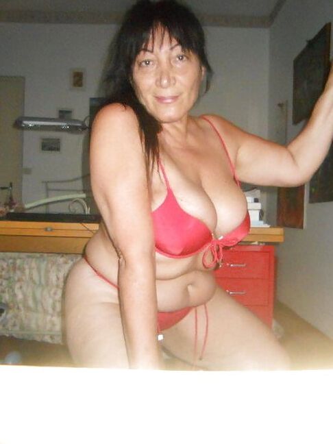 Italian Mature Big Boobs (Non Nude)
