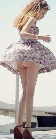 Windy Upskirts