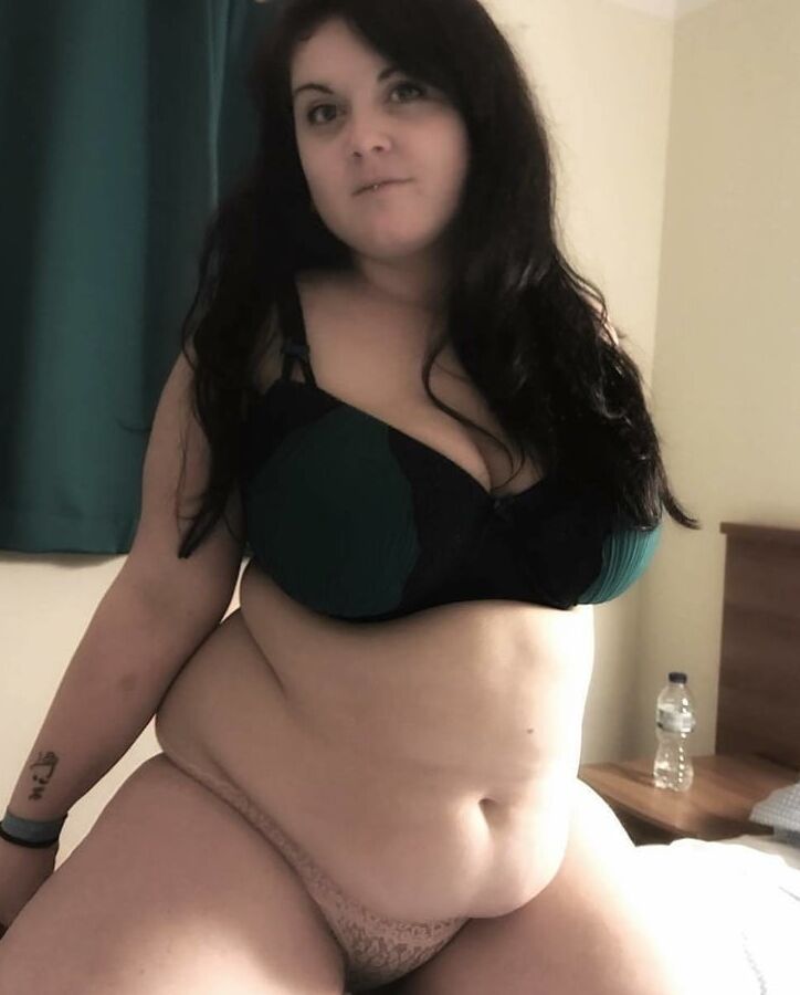 Cum all over my soft belly, PLEASE