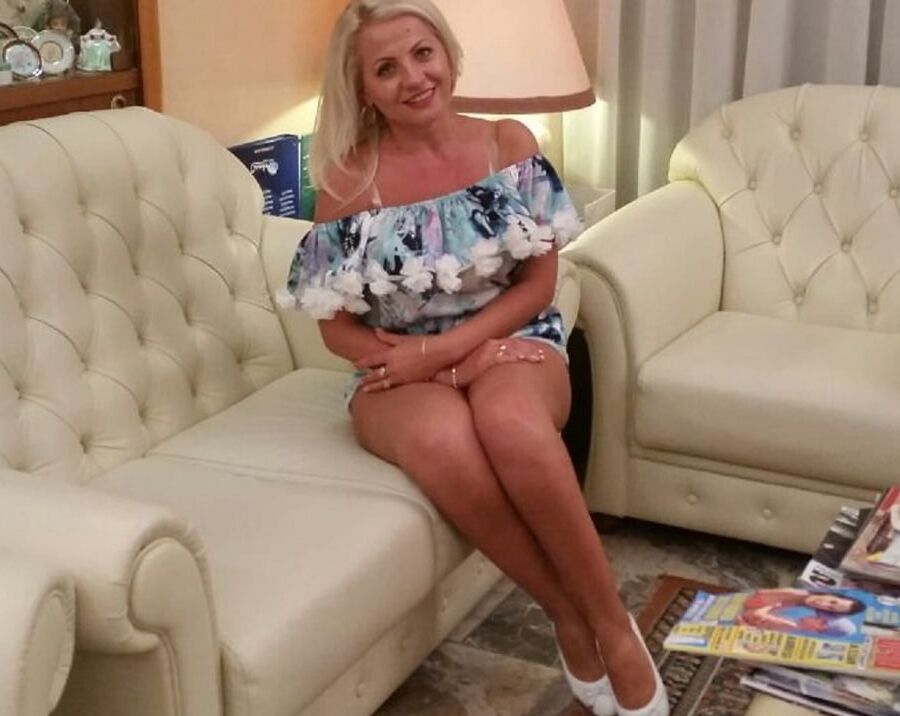 ROU ROMANIAN MILFS A ROMANIAN CLASSY MOM PUSSY