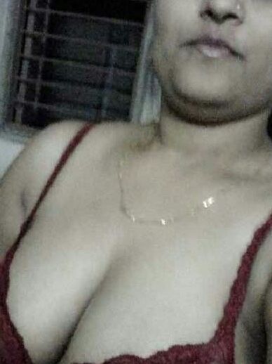 IN SUPER AUNTY
