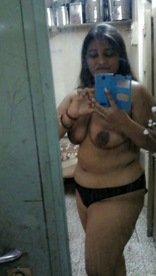 IN SUPER AUNTY