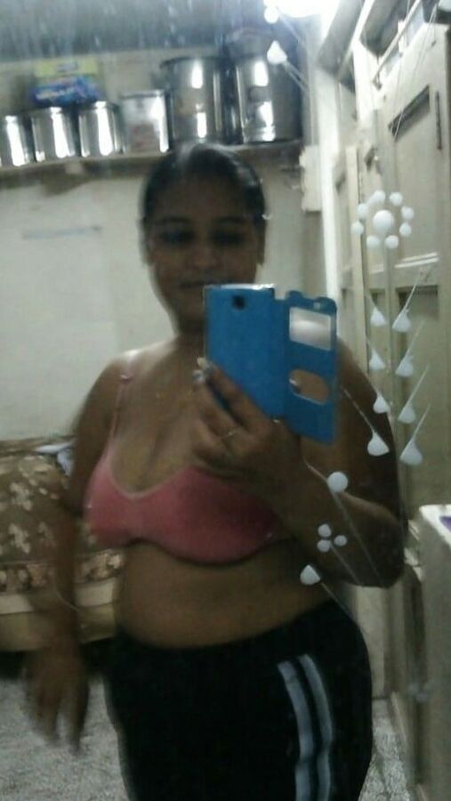 IN SUPER AUNTY