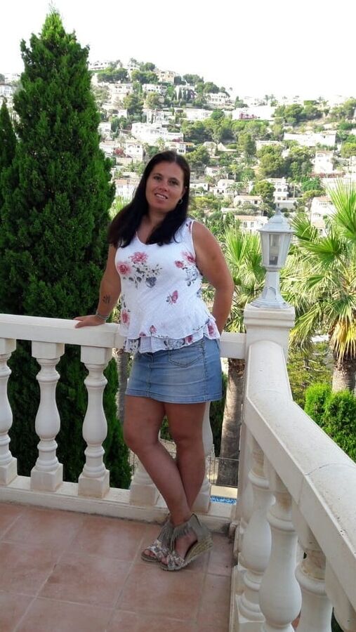 sexy UK wife Jessica