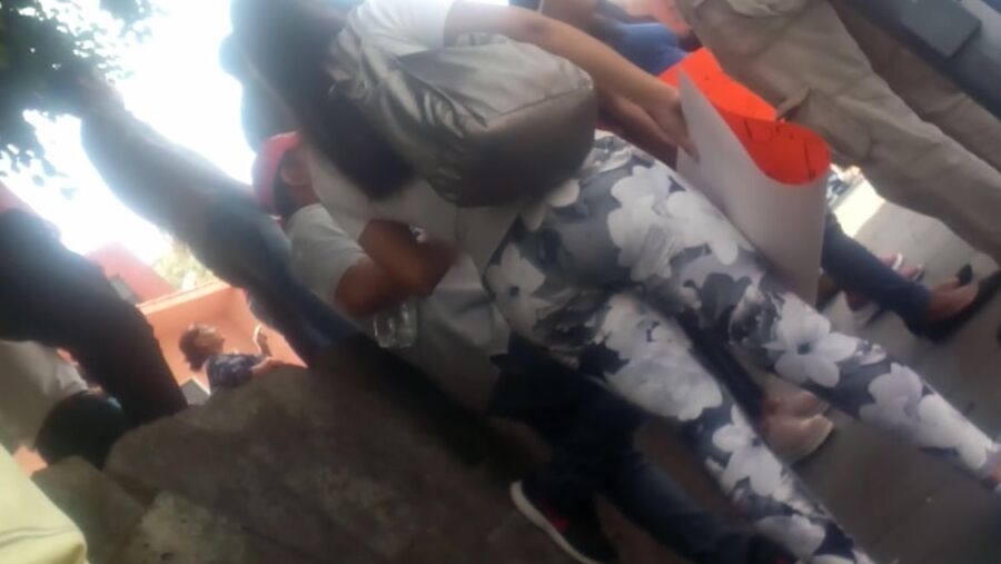 CULOTE ESPOSA JOVEN CALLE