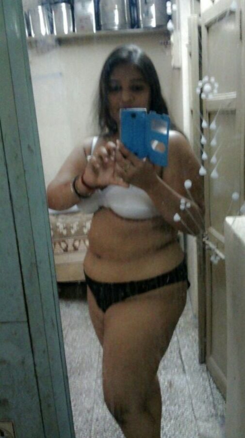IN SUPER AUNTY