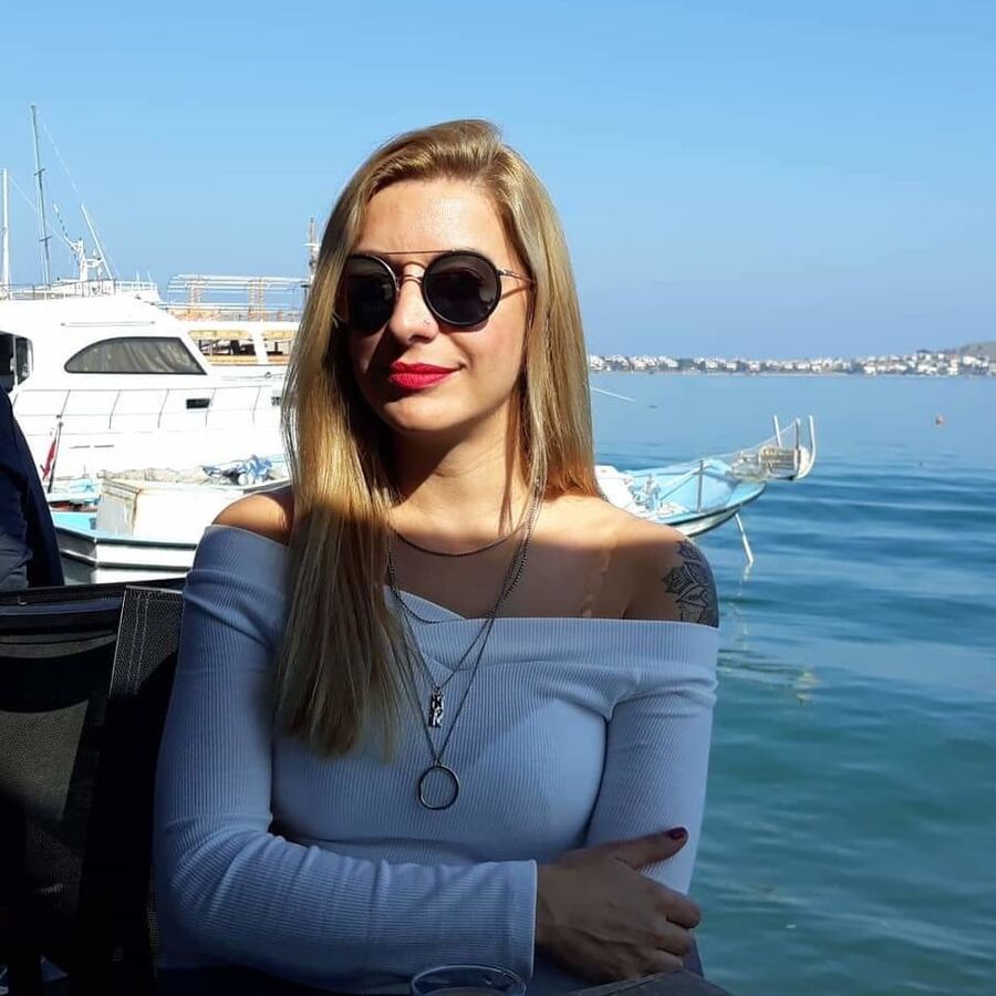 Turkish Arkadaslar Tanidiklar Akrabalar-