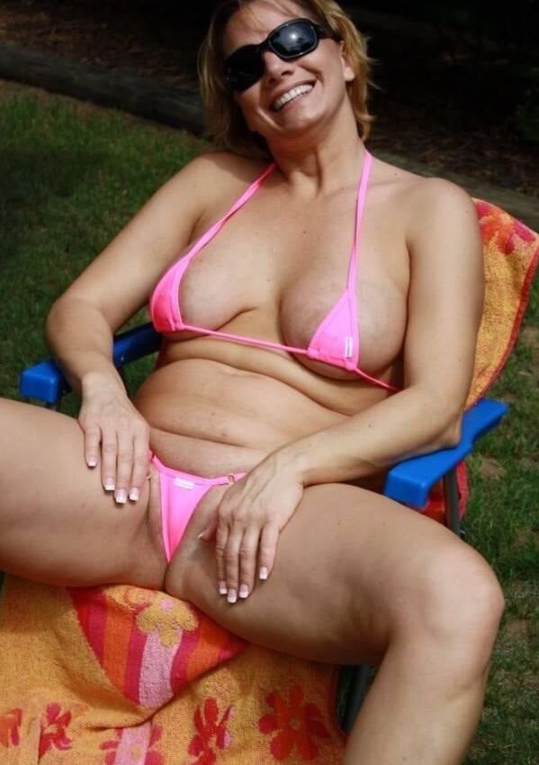 Bikini babes
