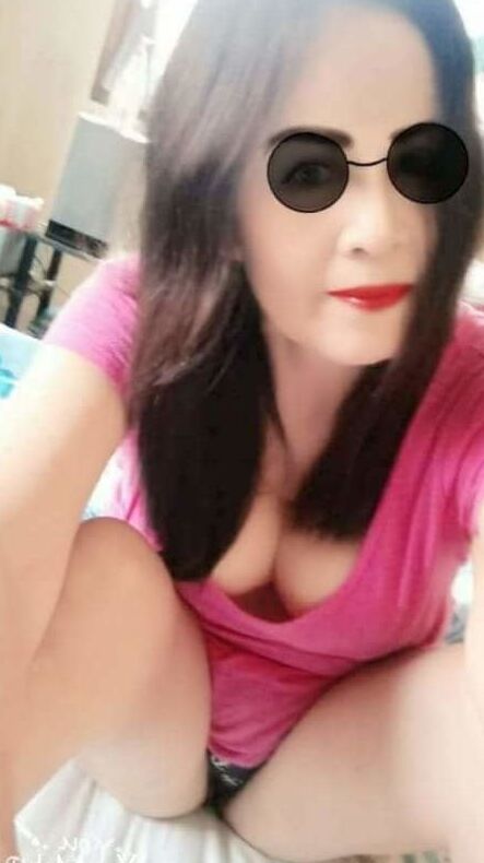 Big tits, Thai mother