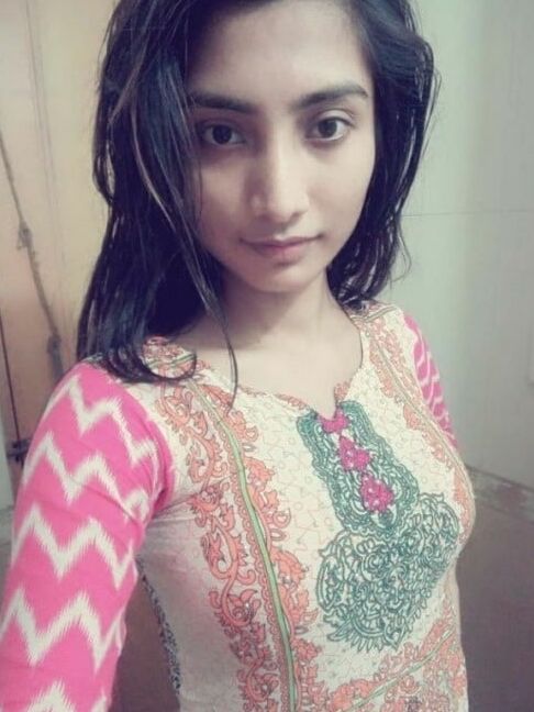 slut selfies desi