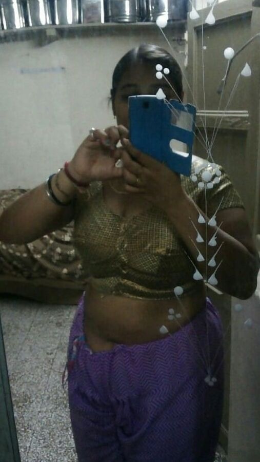 IN SUPER AUNTY