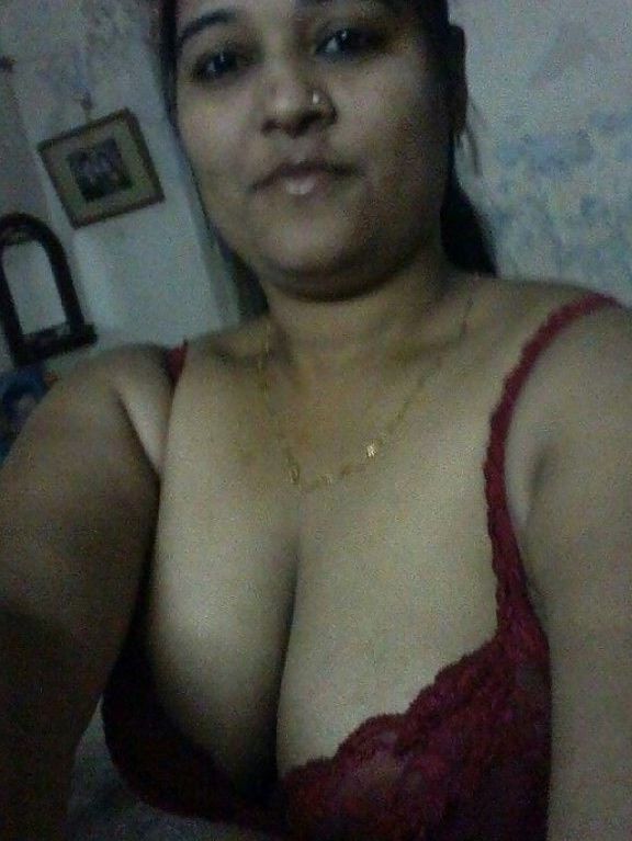 IN SUPER AUNTY