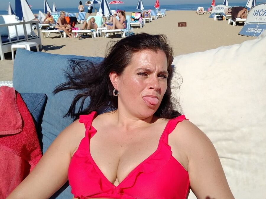 sexy UK wife Jessica