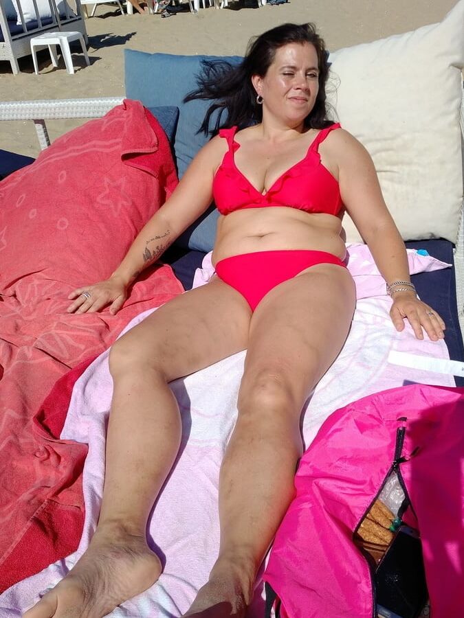 sexy UK wife Jessica