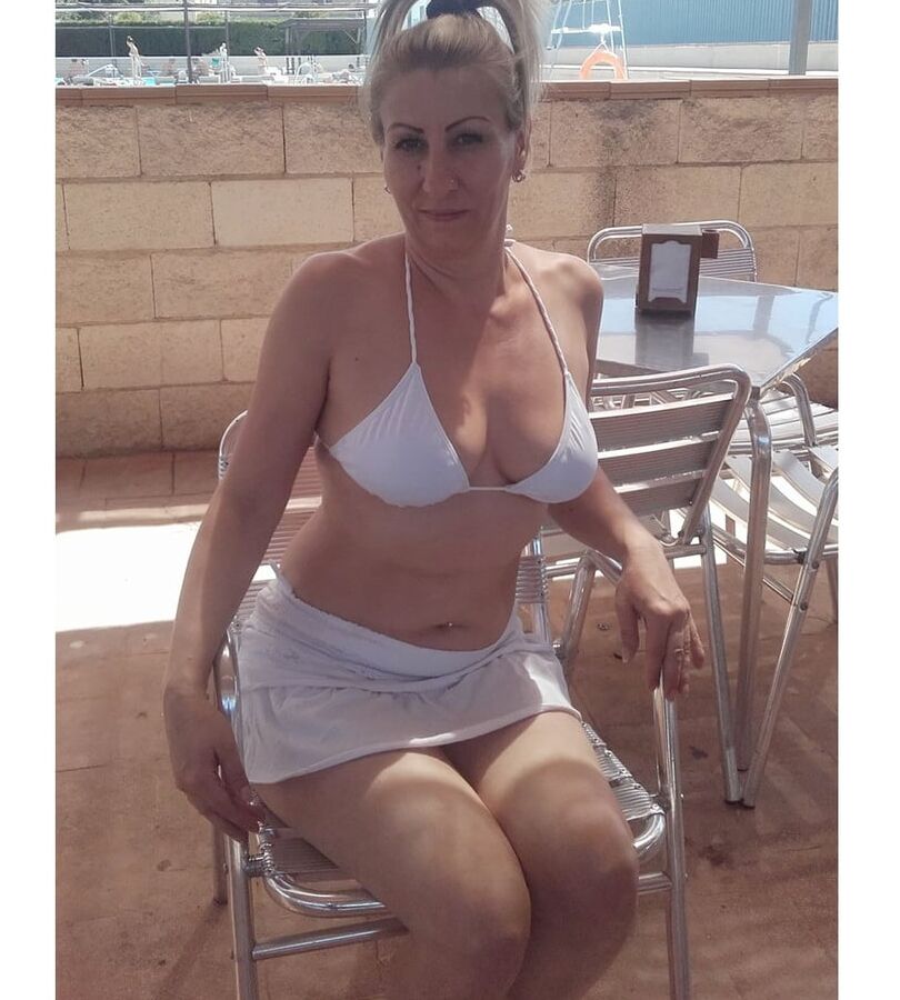 ROU ROMANIAN MILFS SEX BOMB ROMANIAN MOM