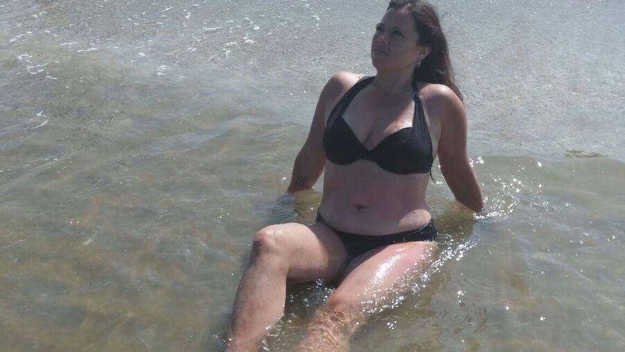 sexy UK wife Jessica