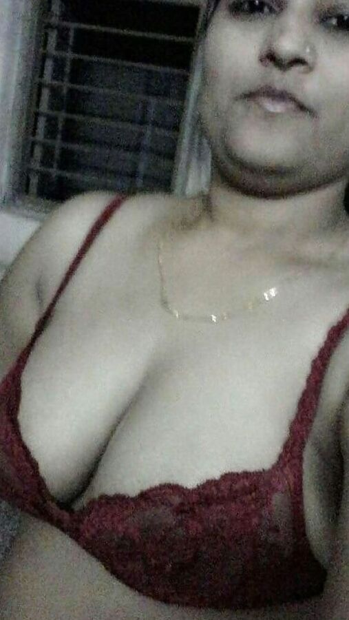 IN SUPER AUNTY