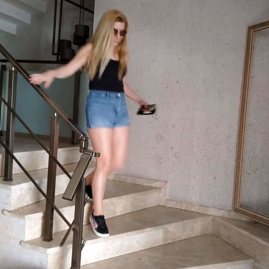 Turkish Arkadaslar Tanidiklar Akrabalar-