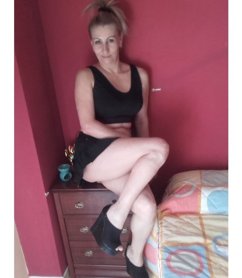 ROU ROMANIAN MILFS SEX BOMB ROMANIAN MOM