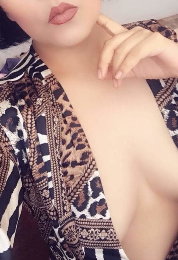 Big tits, Thai mother