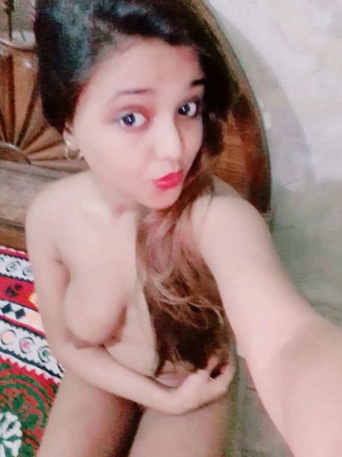 slut selfies desi