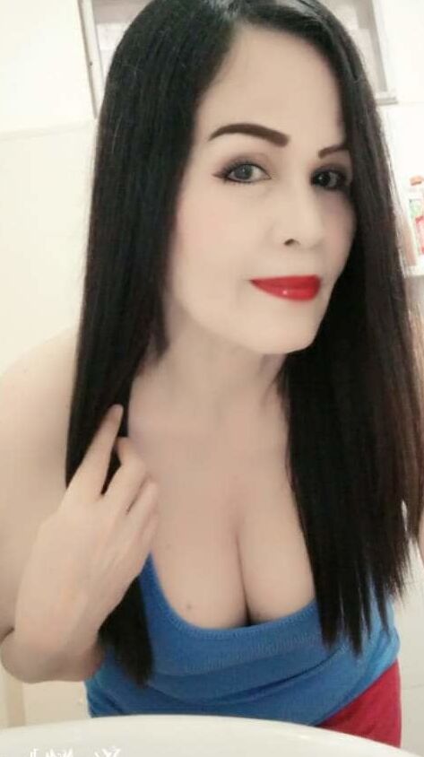 Big tits, Thai mother