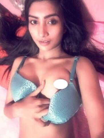 slut selfies desi