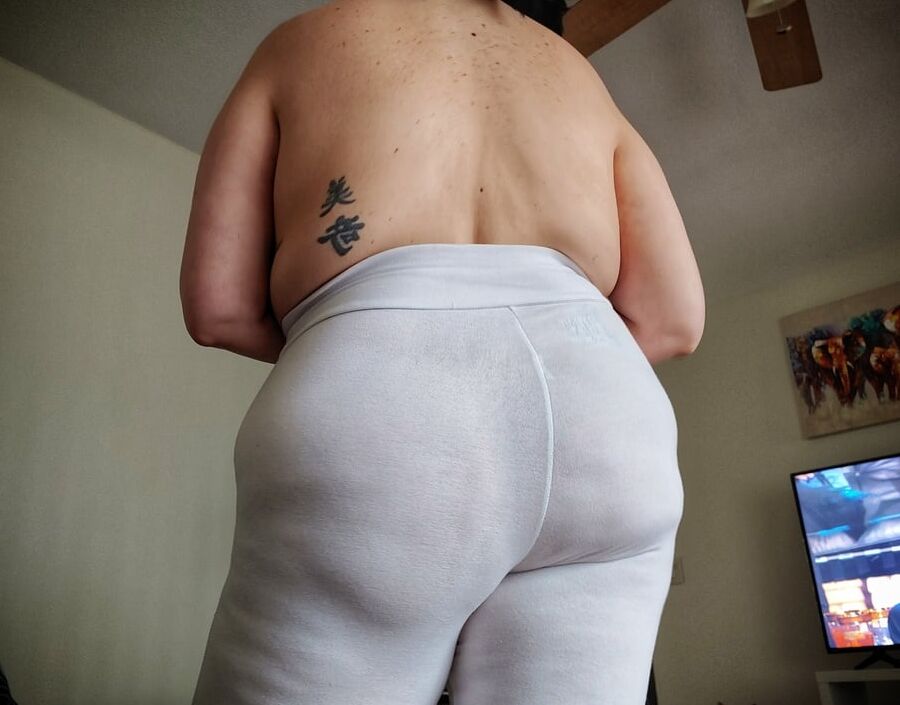 Cellulite mom