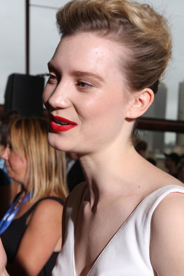 Mia Wasikowska