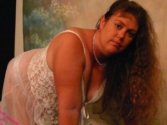 Skanky BBW Helena exposed