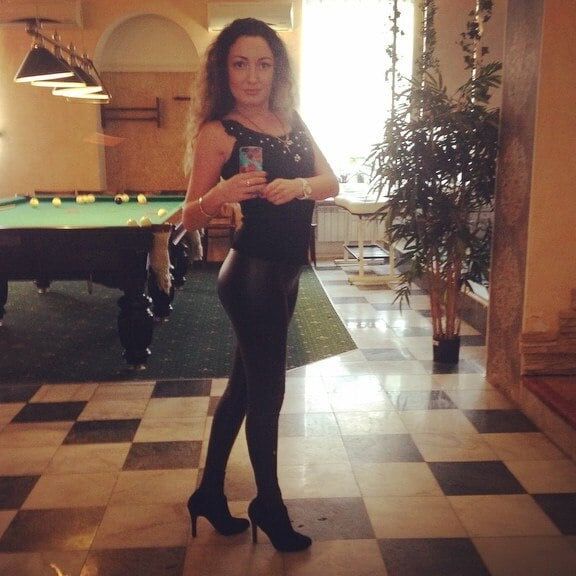 slender sexy bitch Valeria