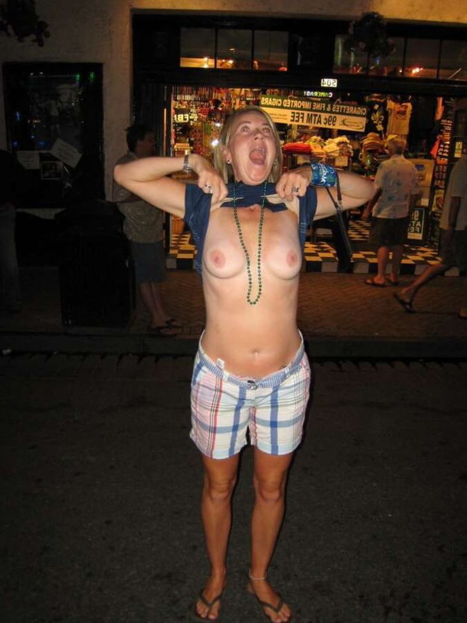 MILFs flashing