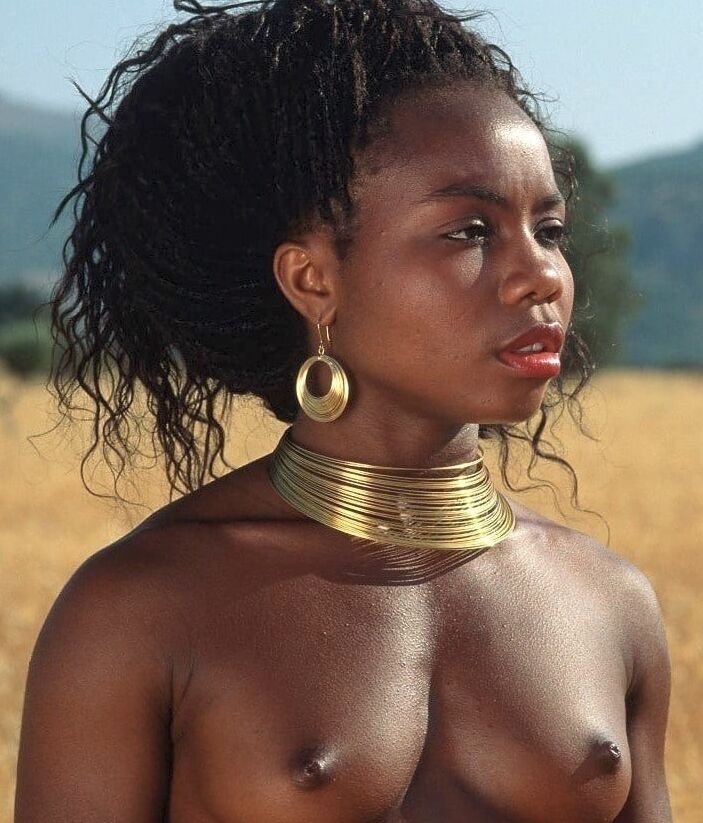 boobs (black)