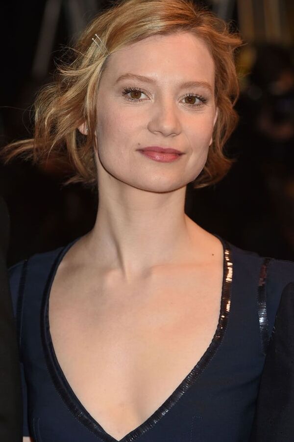 Mia Wasikowska