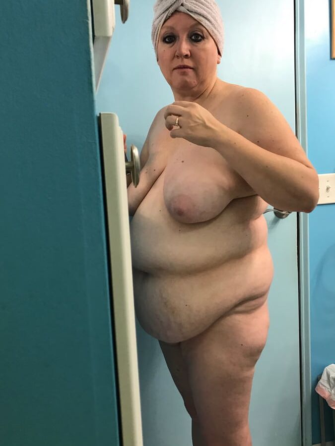 Older and hot (Saggy tits)