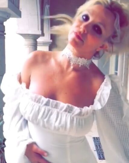 britney spears social media