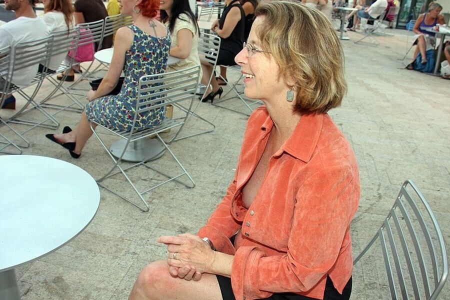 Gilf Flashing On The Street