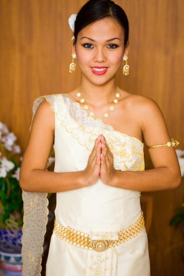 Thai Ladyboy BJ