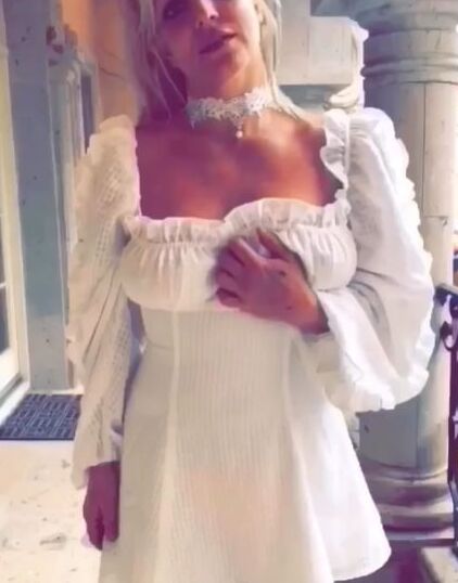 britney spears social media