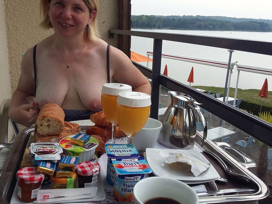 Older and hot (Saggy tits)
